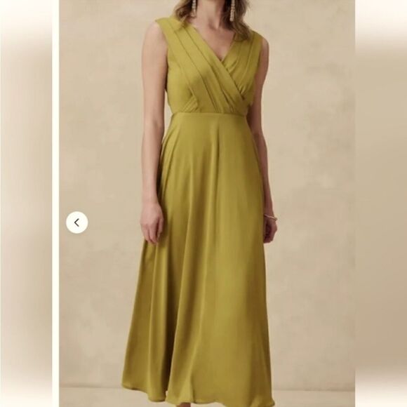 BANANA REPUBLIC PINTUCK
NWT
BODICE MAXI DRESS - Picture 1 of 7
